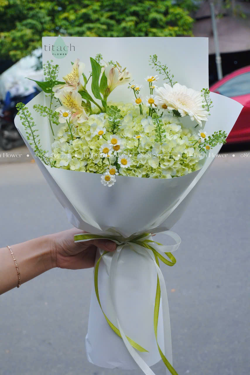 Tiệm Hoa Tí Tách - Instagram