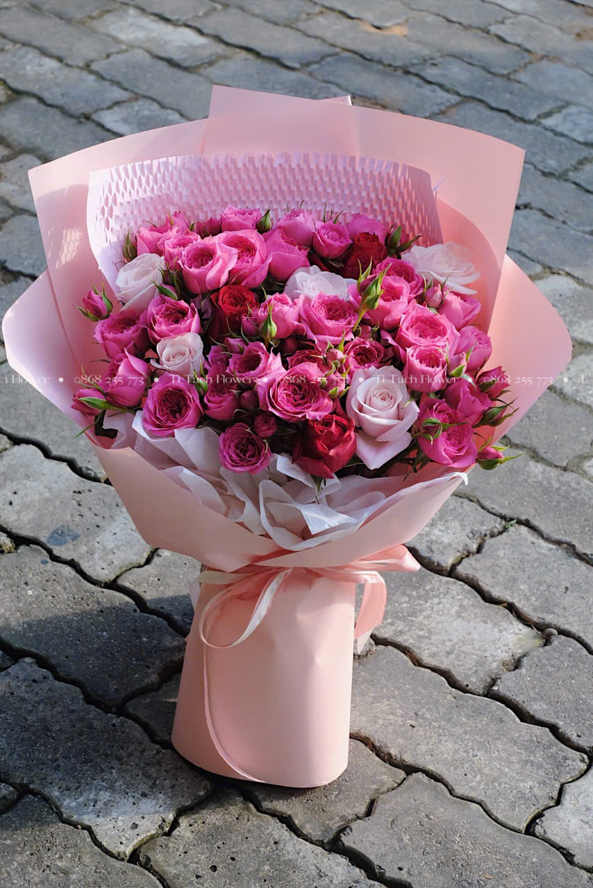 Tiệm Hoa Tí Tách - Instagram