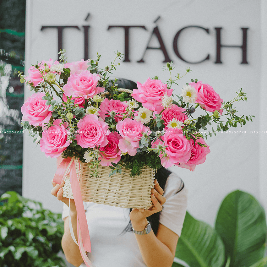 Tiệm Hoa Tí Tách - Instagram