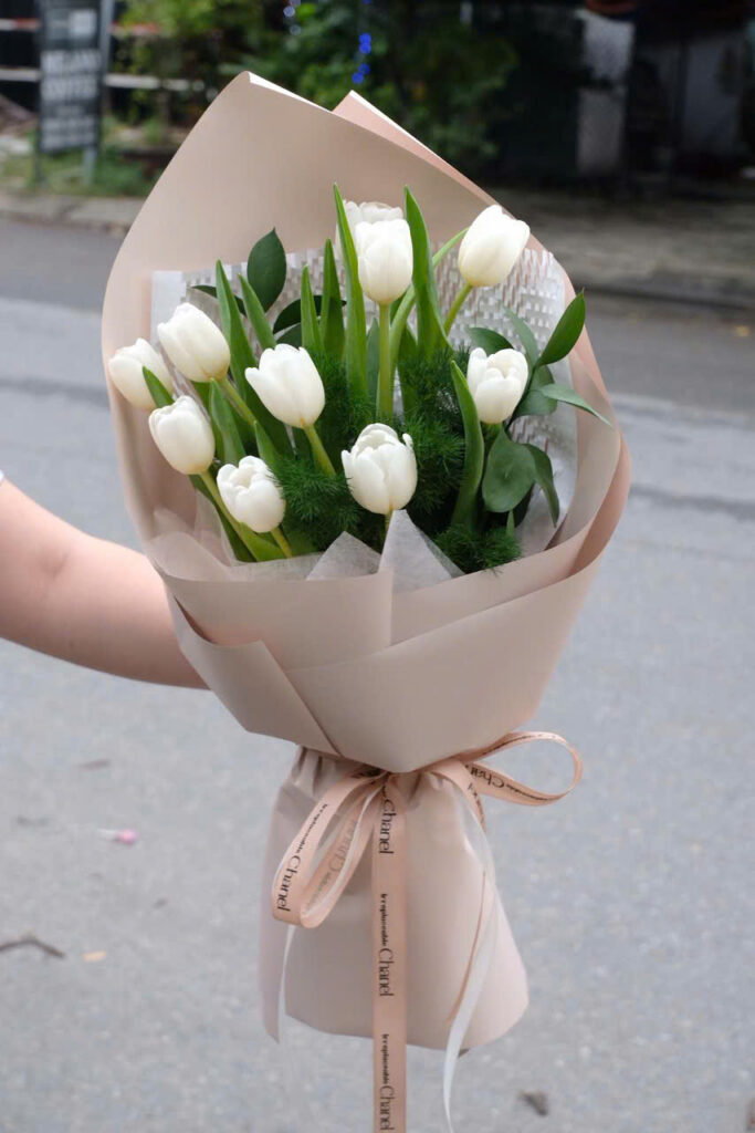 bo tulip trang phong cach han quoc