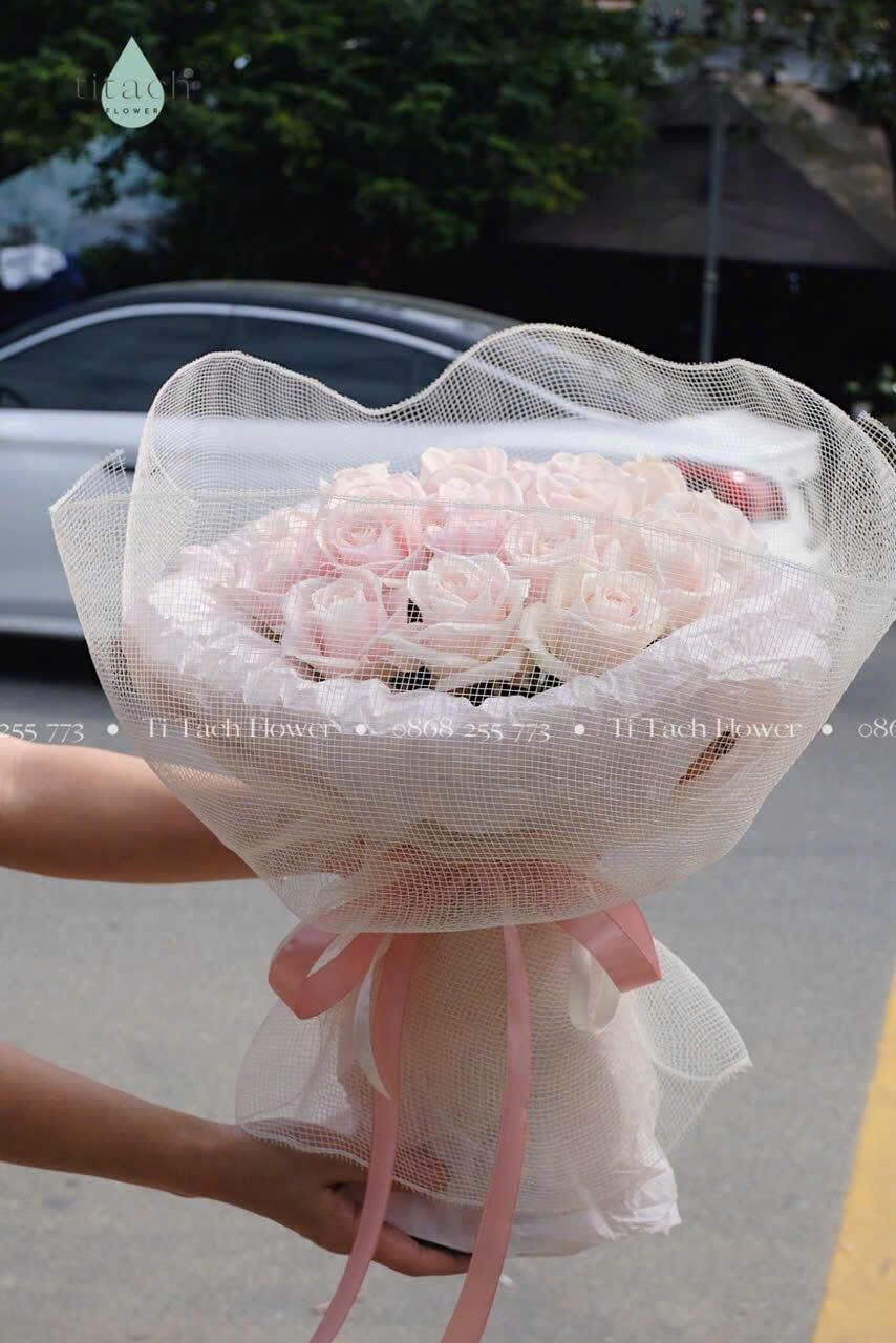 Tiệm Hoa Tí Tách - Instagram